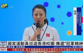 顶级球队抢夺冠军奖杯,整装待发(顶级球队抢夺冠军奖杯,整装待发的球员) 顶级球队抢夺冠军奖杯,整装待发(顶级球队抢夺冠军奖杯,整装待发的球员)